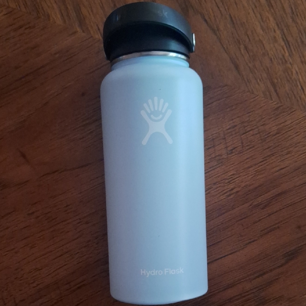 Hydro Flask Matte Blue Bottle